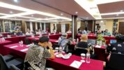 BPKAD Kabupaten Mimika menggelar rapat penandatanganan kesepakatan Standar Satuan Harga setelah dilaksanakannya penyusunan