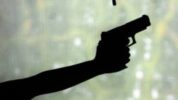 KKB (Kelompok Kriminal Bersenjata) Senin (31/07) pukul 23.40 WIT menembak Pos Brimob Polda Papua BKO Polres Yahukimo di Jalan Paradiso Distrik Dekai Kabupaten Yahukimo, Papua Pegunungan.