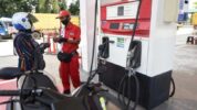 Pemerintah yang akan menerbitkan aturan Pertalite dan Solar terhadap beberapa jenis kendaraan, memaksa petugas SPBU Pertamina