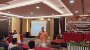 KPU Kabupaten Mimika Papua Tengah melakukan bimbingan teknis (Bimtek) terhadap petugas pemutakhiran data pemilih (Pantarlih) terkait penggunaan aplikasi berbasis elektronik atau e-coklite yang digunakan pada Pemilihan Kepala Daerah (Pilkada) 2024.