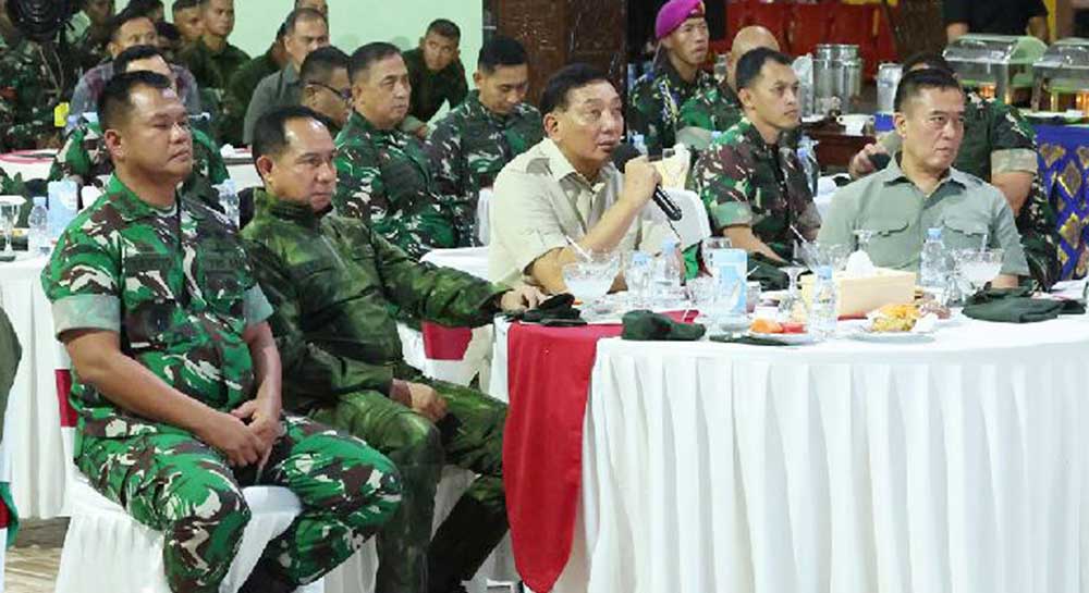 Prajurit TNI yang bertugas di Papua mendapat pesan yang disampaikan langsung dari Presiden Prabowo Subianto melalui sambungan panggilan