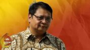 Menteri Koordinator Bidang Perekonomian Airlangga Hartarto menyebut pemerintah hingga saat ini belum ada membahas soal rencana penurunan